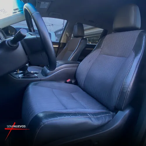 Toyota Highlander Le / 2014