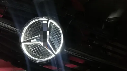 Emblema Parrilla Mercedes Benz Clase C Luz Led 2008 2014