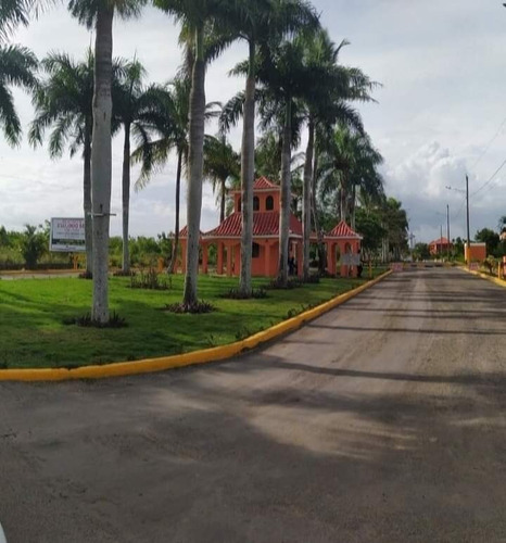 Vendo Solares En La Av. Ecológica Y Marginal La Américas, Santo Domingo Este En Residencial Cerrado, República Dominicana