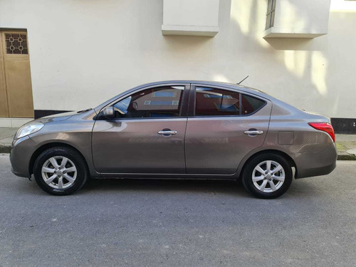 Nissan Versa Advance 1.6 At Fe