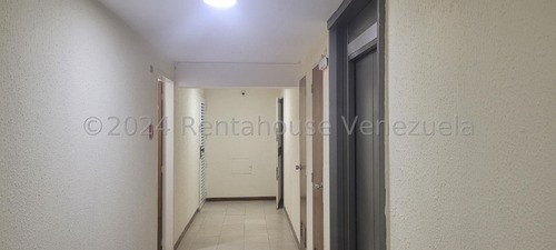 Santa Rosa De Lima, Vendo Parcialmente Remodelado Apartamento, 105.70 Mts2