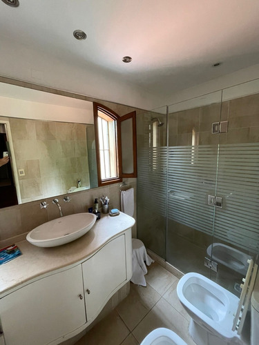 Imagen 2 de 13 de Vendo Casa En Punta Carretas, 4 Dormitorios, 3 Baños, Garaje X3