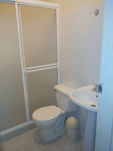 Imagen 7 de 13 de Se Alquila Apartamento En Campo Alegre Res Almendrón Suites - Jg-