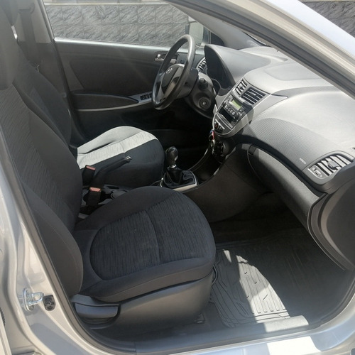 Imagen 9 de 12 de Hyundai Accent 1.4
