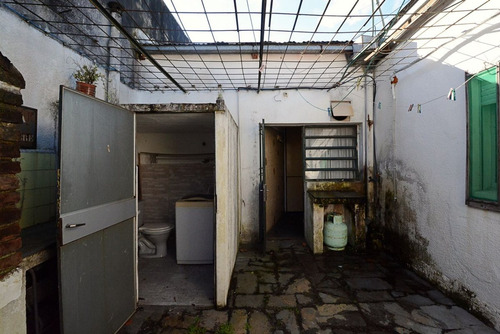 Venta Casa 2 Dormitorios - Lezica - Jardin