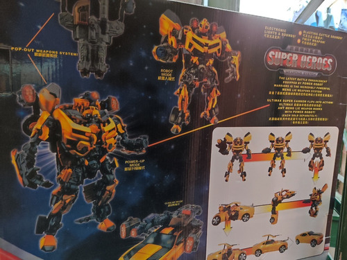 Imagen 1 de 5 de Transformers Interchange Ultimate Collector Bumbulbee