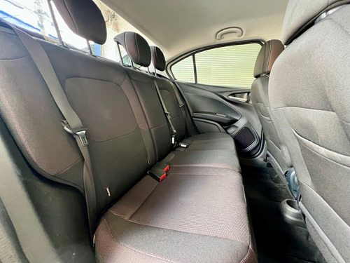 Fiat Cronos 1.8 E.TORQ FLEX PRECISION AT6