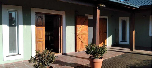 Casa En Venta - 2 Dormitorios 2 Baños - 140mts2 - Barrio Chapadmalal