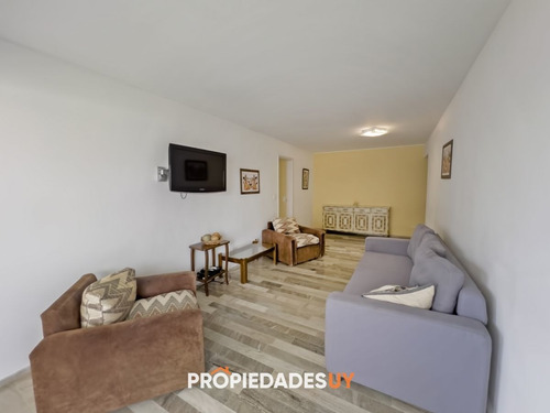 Imagen 2 de 22 de Apartamento De Dos Dormitorios Y Un Baño