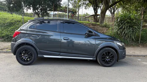 Chevrolet Onix 1.4 Lt