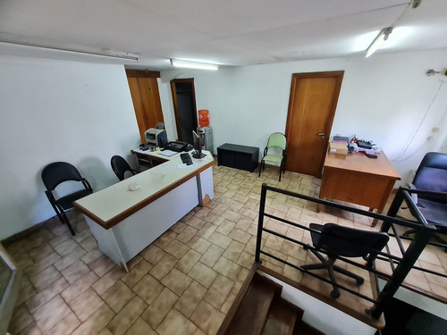 Imagen 11 de 15 de Venta Deposito Con Oficina Vestuario Hurlingham