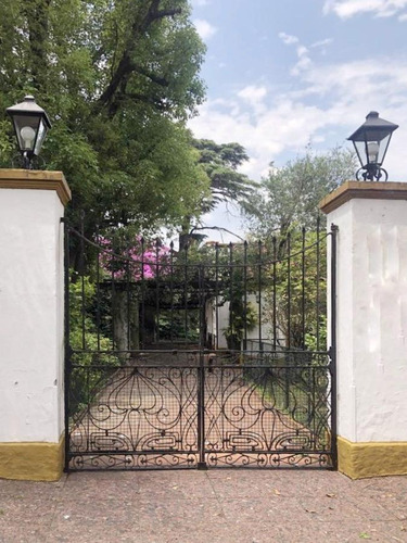 Imagen 2 de 23 de Casa En Venta Vicente Lopez Historica Gran Parque C/pileta
