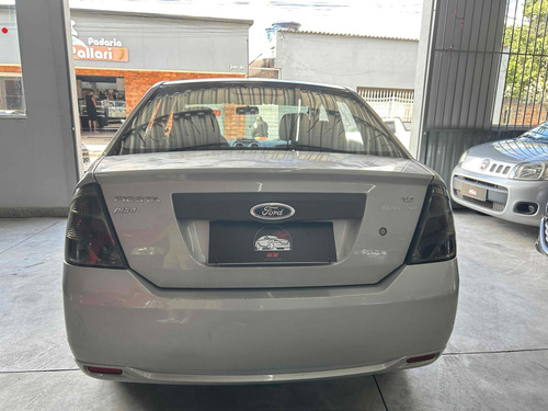 Ford Fiesta 1.6 MPI CLASS SEDAN 8V FLEX 4P MANUAL