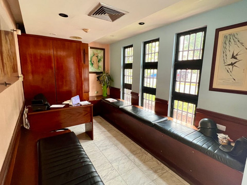 Imagen 5 de 26 de Venta Casa Comercial En Esquina Los Palos Grandes 376m2