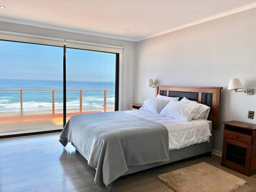 Interesante Casa En Venta Frente Al Mar En Maitencillo