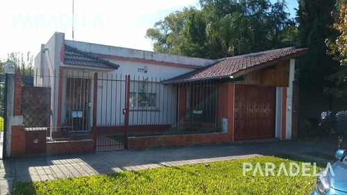 Casa En Venta - 4 Ambientes - Padua - Sarmiento Al 1900 