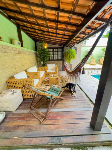 Casa Moderna Com 4 Suítes E Painel Solar Em Vargem Grande