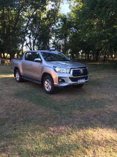 Toyota Hilux 4x4 Srv 2.8