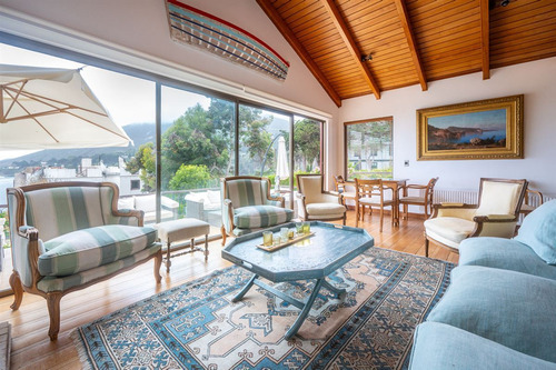 Casa En Un Sitio Único A Pasos De La Playa De Zapallar