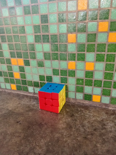 Cubo Profesional 3x3. Marca Magic Cube