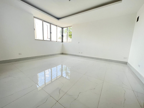 Exclusiva Casa Con Piscina En El Proyecto Cerrado Llanos Gurabo
