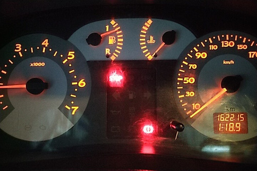 Imagem 14 de 15 de Renault Clio 1.0 16v Campus Hi-flex 5p Completo.