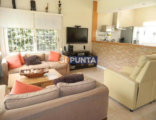 Imagen 1 de 10 de Casa En Alquiler