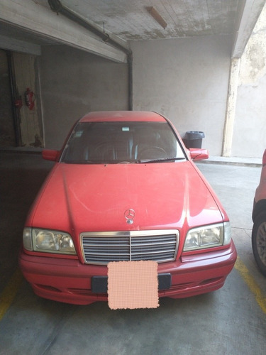 Mercedes-benz 220 Sedan