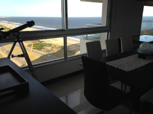 Apartamento 3 Dormitorios En Playa Brava, Punta Del Este.