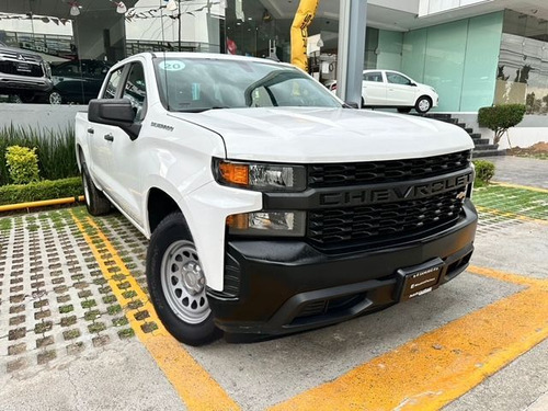 Chevrolet Silverado 4.3 V6 1500 WT Doble Cabina 4x2 At