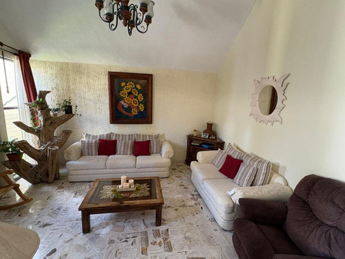 Casa Sola En Lomas De Atzingo, Cuernavaca, Morelos - Iti-2048-cs*