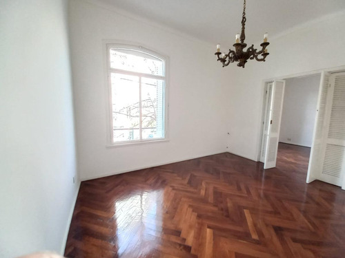 Almagro 4 Ambientes Divinos, Con Terraza Propia De 140 M2!!! Sup Cubierta 142 M2 Super Luminoso