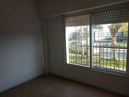 Imagen 7 de 11 de Casa Ph En Venta - Castelar Norte - 4 Ambientes