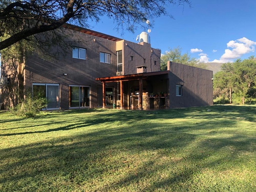 Imagen 28 de 30 de Moderna Casa De Diseño - Los Molles - Merlo San Luis