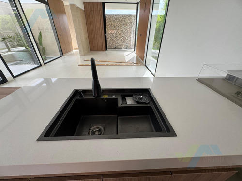 Venta De Casa Son Pileta - San Ramiro Pilar Del Este