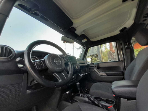 Imagen 8 de 15 de Jeep Wrangler 3.6 Sport V6 2 P 2017