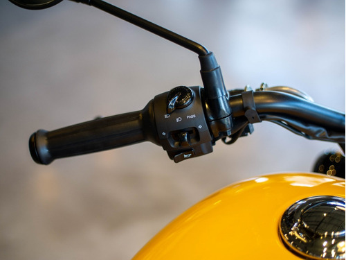 Imagen 12 de 25 de Royal Enfield Meteor Fireball Amarilla Reserva Hoy