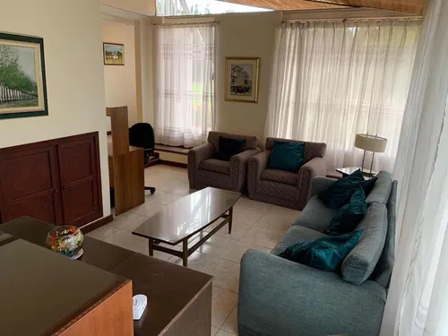 Casaquinta Con Apartaestudio 1500mtrs