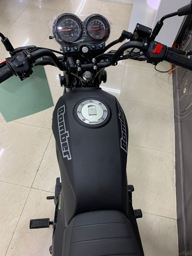Imagen 2 de 19 de Victory Bomber 125 2024