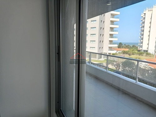 Apartamento En Zona Brava * 3 Dormitorios- Ref: 5358