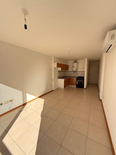Se Vende Excelente Dpto De Un Dormitorio Y Dos Baños Estilo Duplex!!!!
