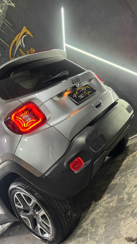 Jeep Renegade 1.8 Longitude Flex Aut. 5p