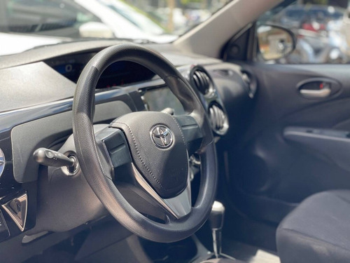 Toyota Etios 1.5 X Sedan 16v Flex 4p Automático