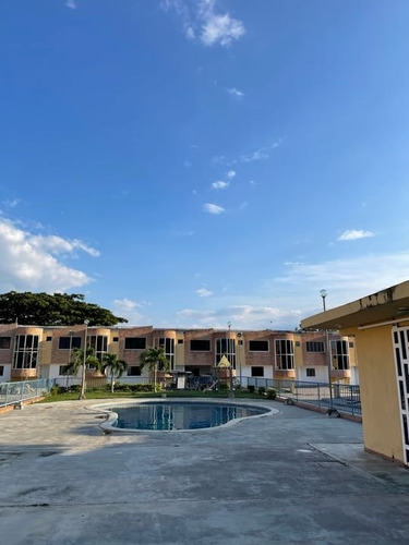 Imagen 2 de 7 de Excelente Townhouse A Estrenar Con Planta Eléctrica En San Diego