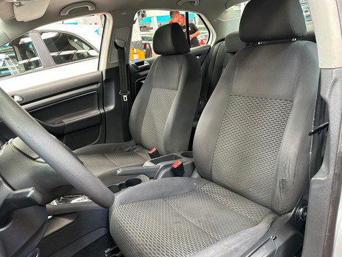 Volkswagen Bora 2.5 Style Tiptronic Bt At