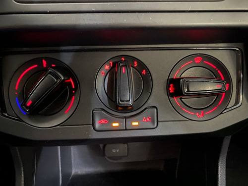 Volkswagen Voyage 1.6 MSI TOTALFLEX 4P MANUAL