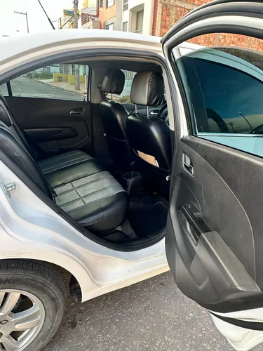Chevrolet Sonic 1.6 Lt 5 p
