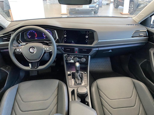 Imagen 10 de 25 de Volkswagen Vento 1.4 Highline 150cv At Semini Lucas
