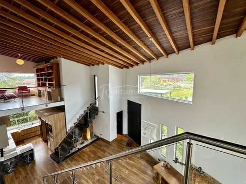 Casa En Arriendo En Altos Del Escobero. Cod A776054