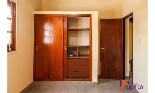 En Venta - Gran Casa En B° Grand Bourg - 450 M2 De Terreno